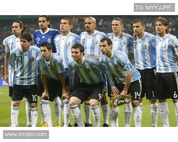 双星闪耀绿茵场巨星携手定格传奇瞬间荣耀共谱足球盛宴 双星闪耀绿茵场巨星携手定格传奇瞬间荣耀共谱足球盛宴