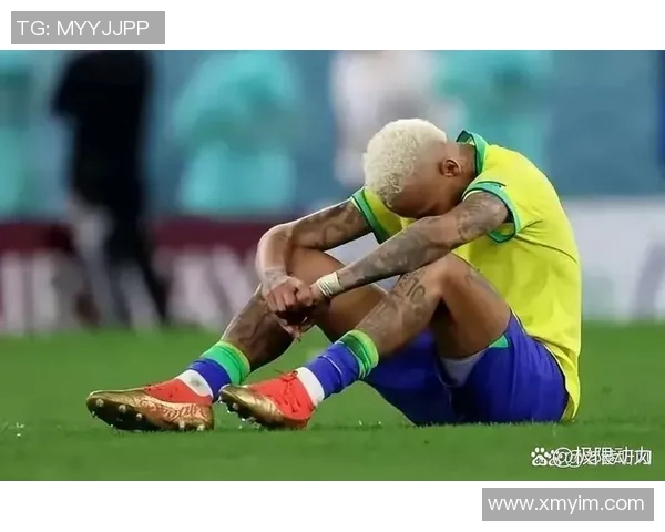 踢足球不追球的球星：为何有些球员选择不全力拼抢球权