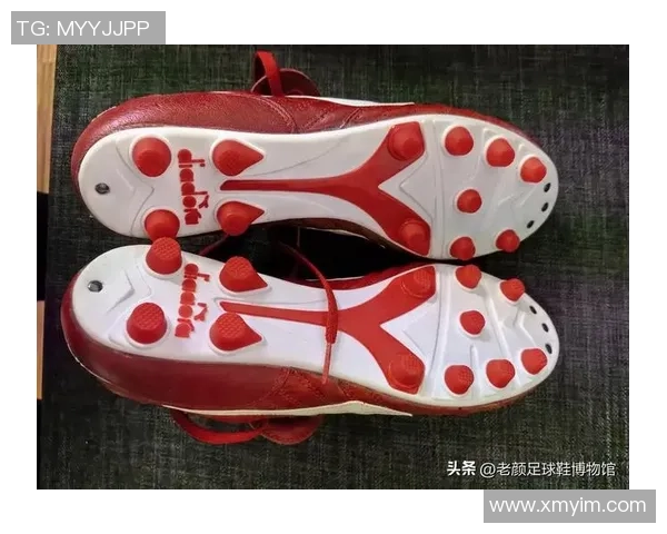 喜爱老款足球鞋的球星们如何延续经典风格与个人特色